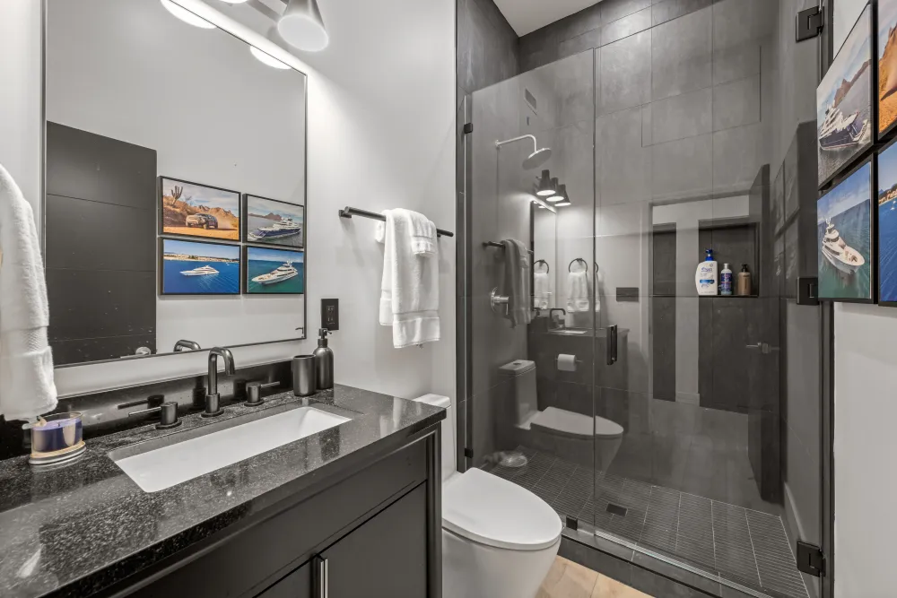Arabian Crest Drive bathroom remodel photo 5