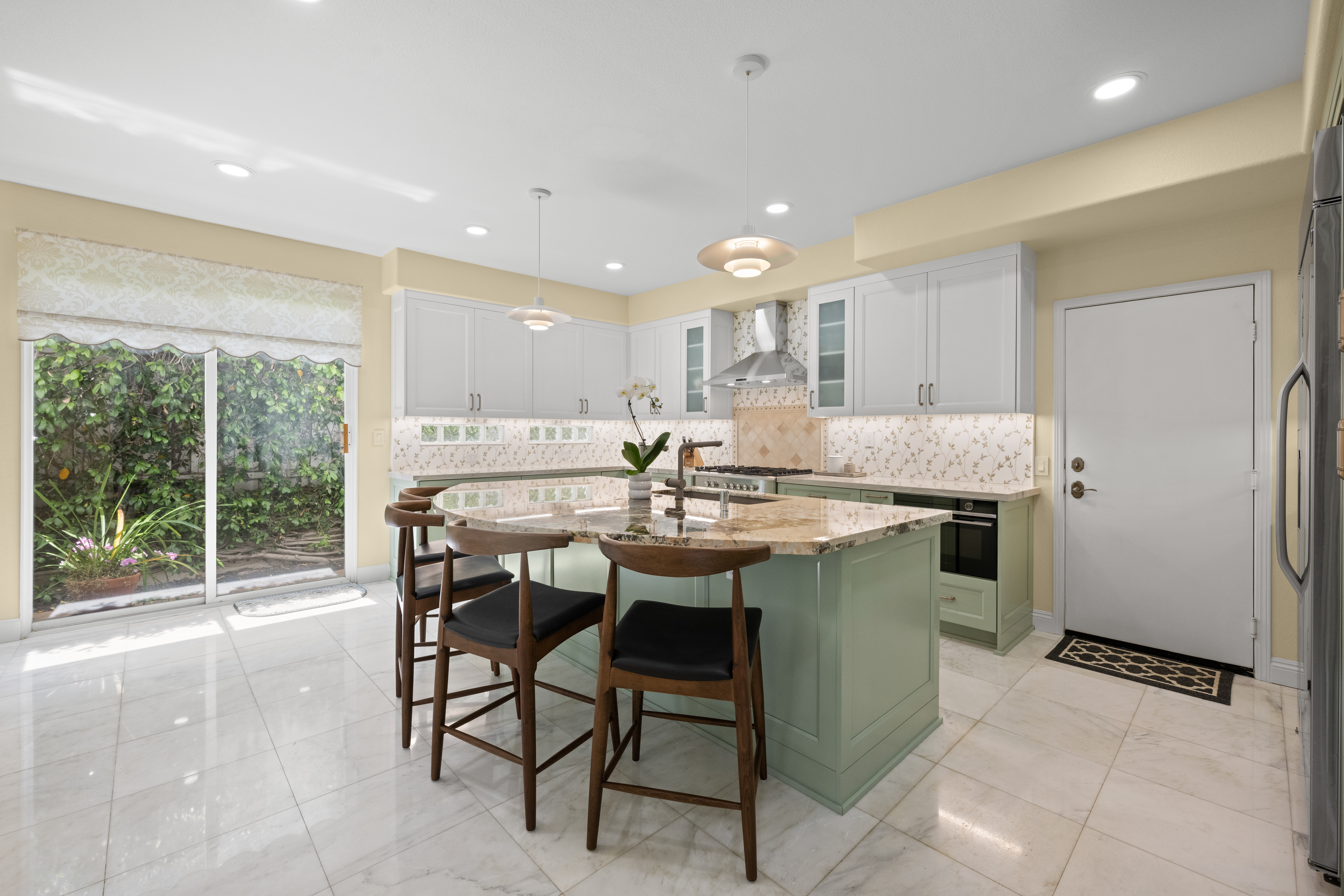 Baywind Point kitchen project photo 1