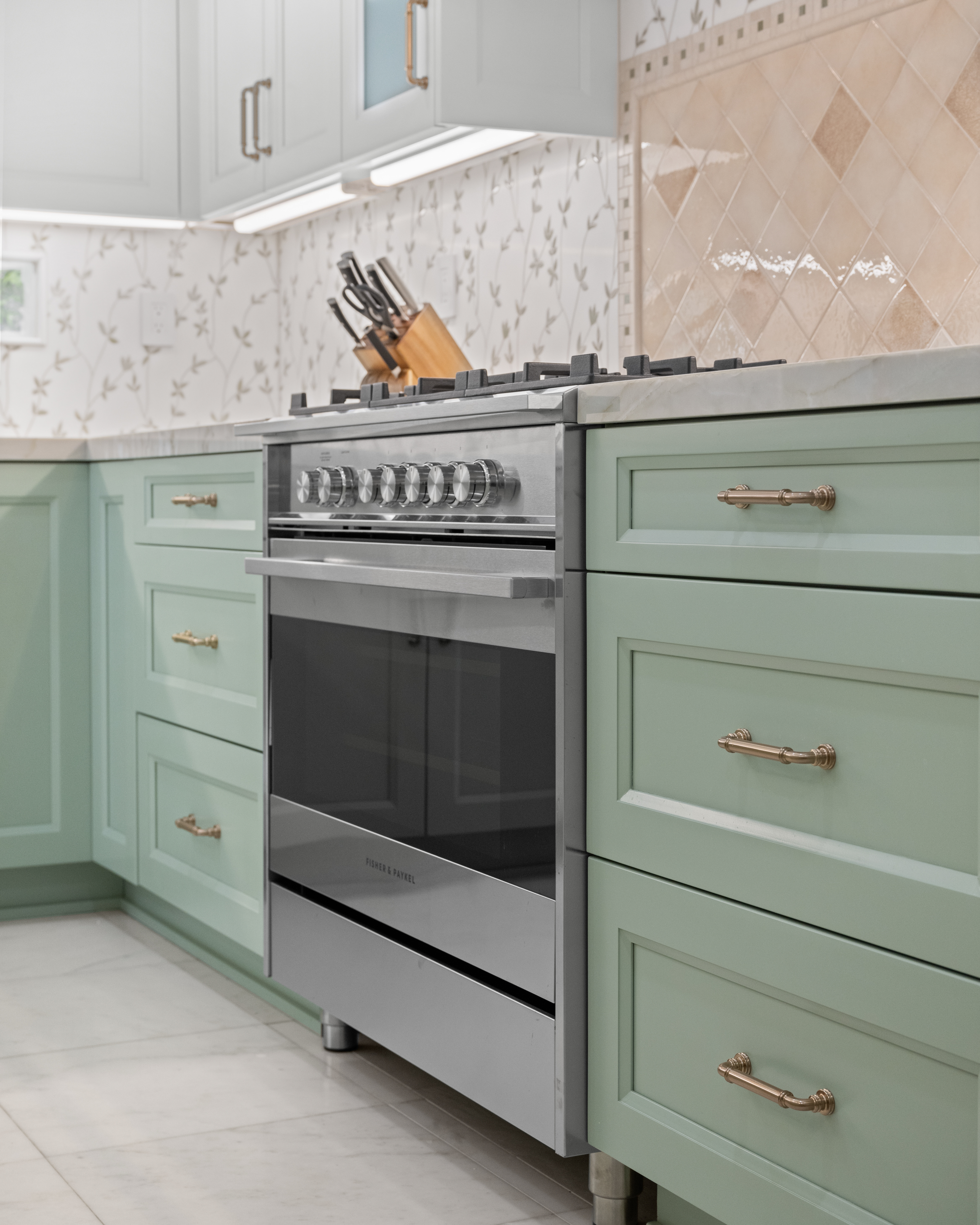 Baywind Point kitchen project photo 13