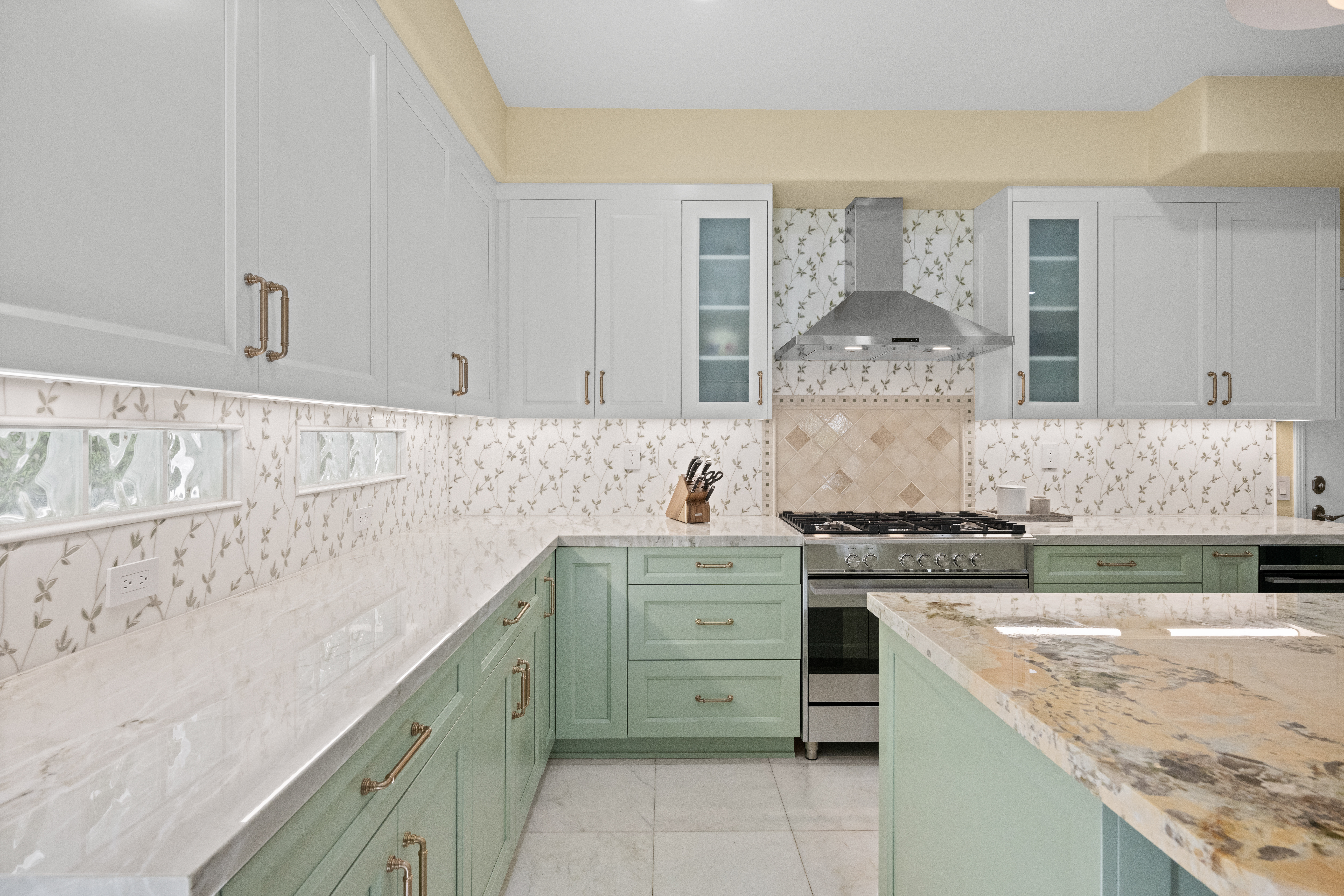 Baywind Point kitchen project photo 3