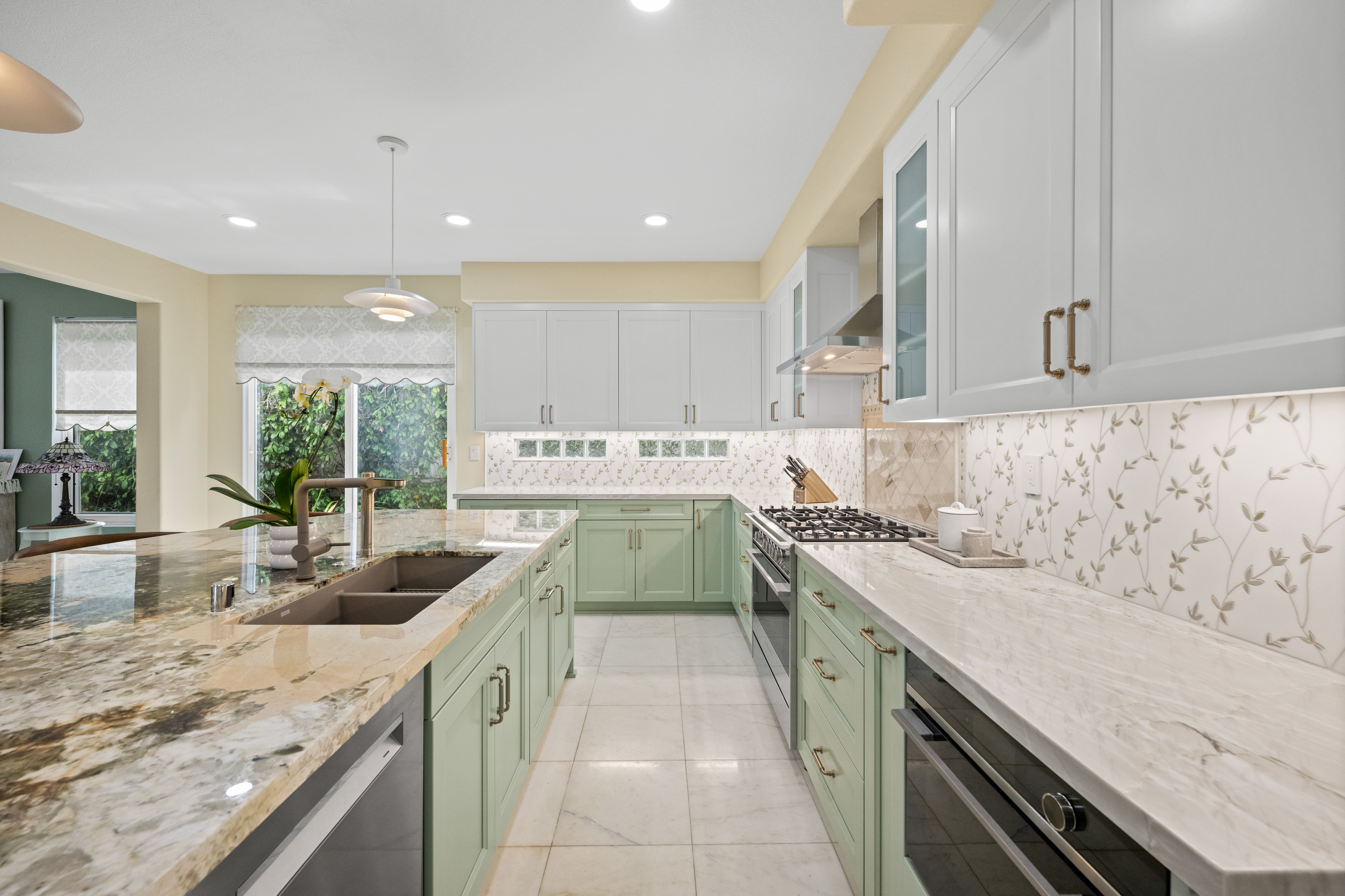 Baywind Point kitchen project photo 6