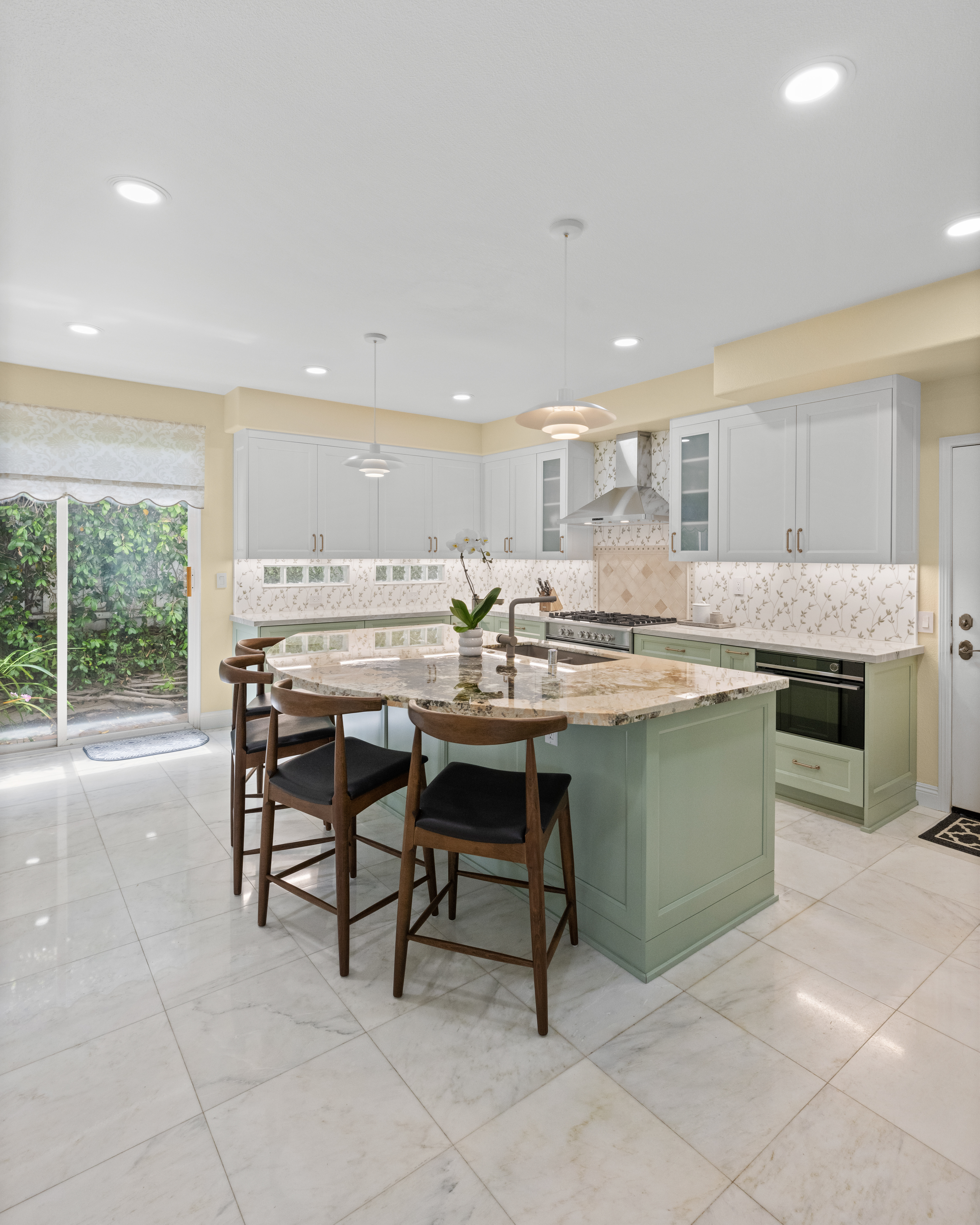 Baywind Point kitchen project photo 8