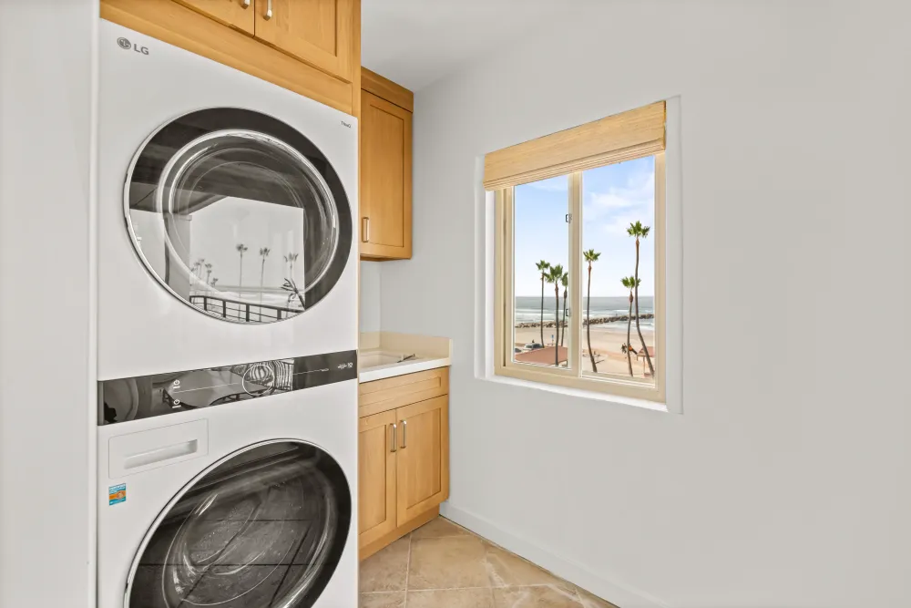 Dixie Drive home renovation remodel in Pacific Beach — photo 8