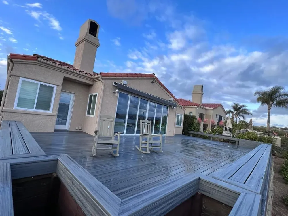 Lemon Street deck photo 1