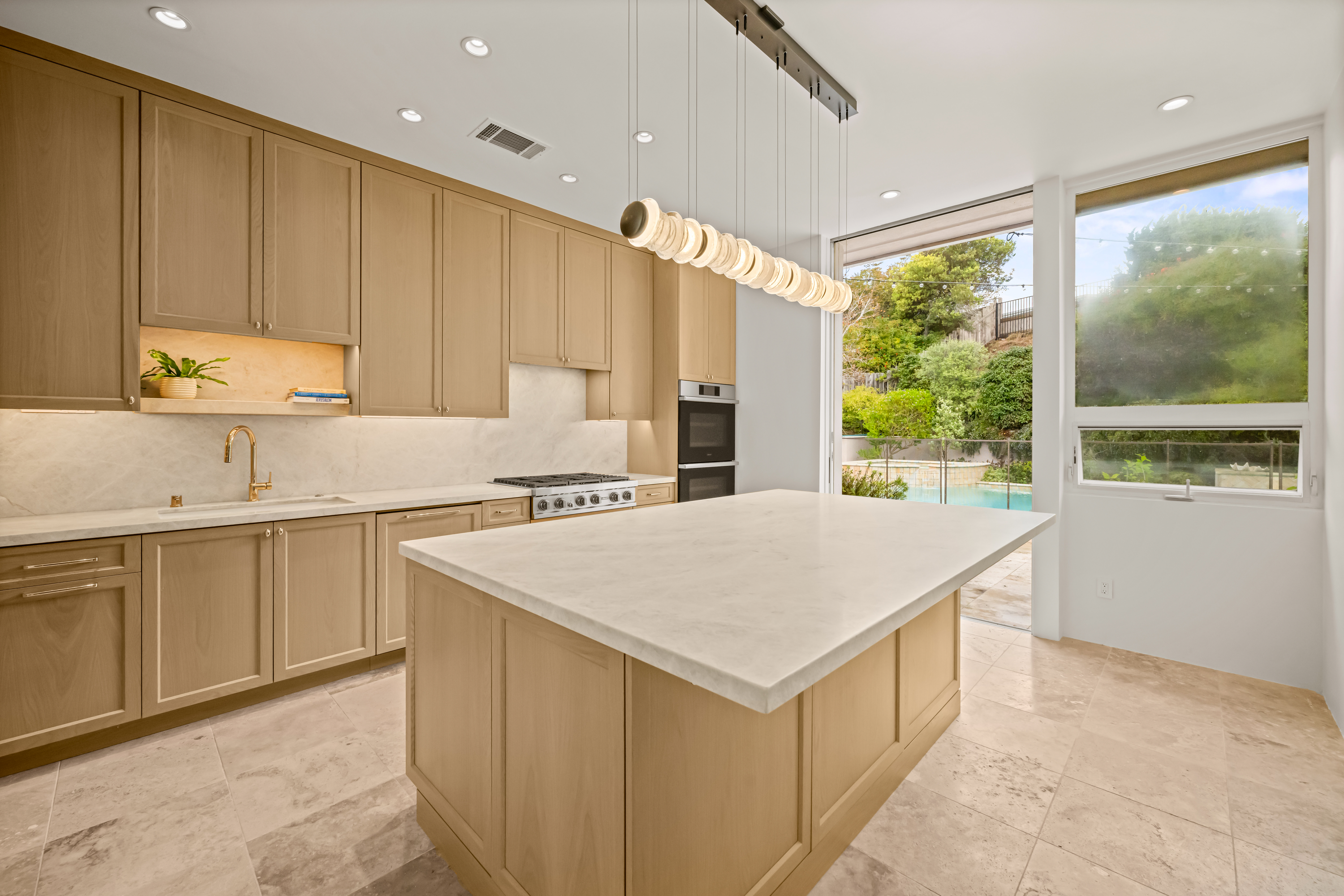 Luciernaga Street kitchen photo 3