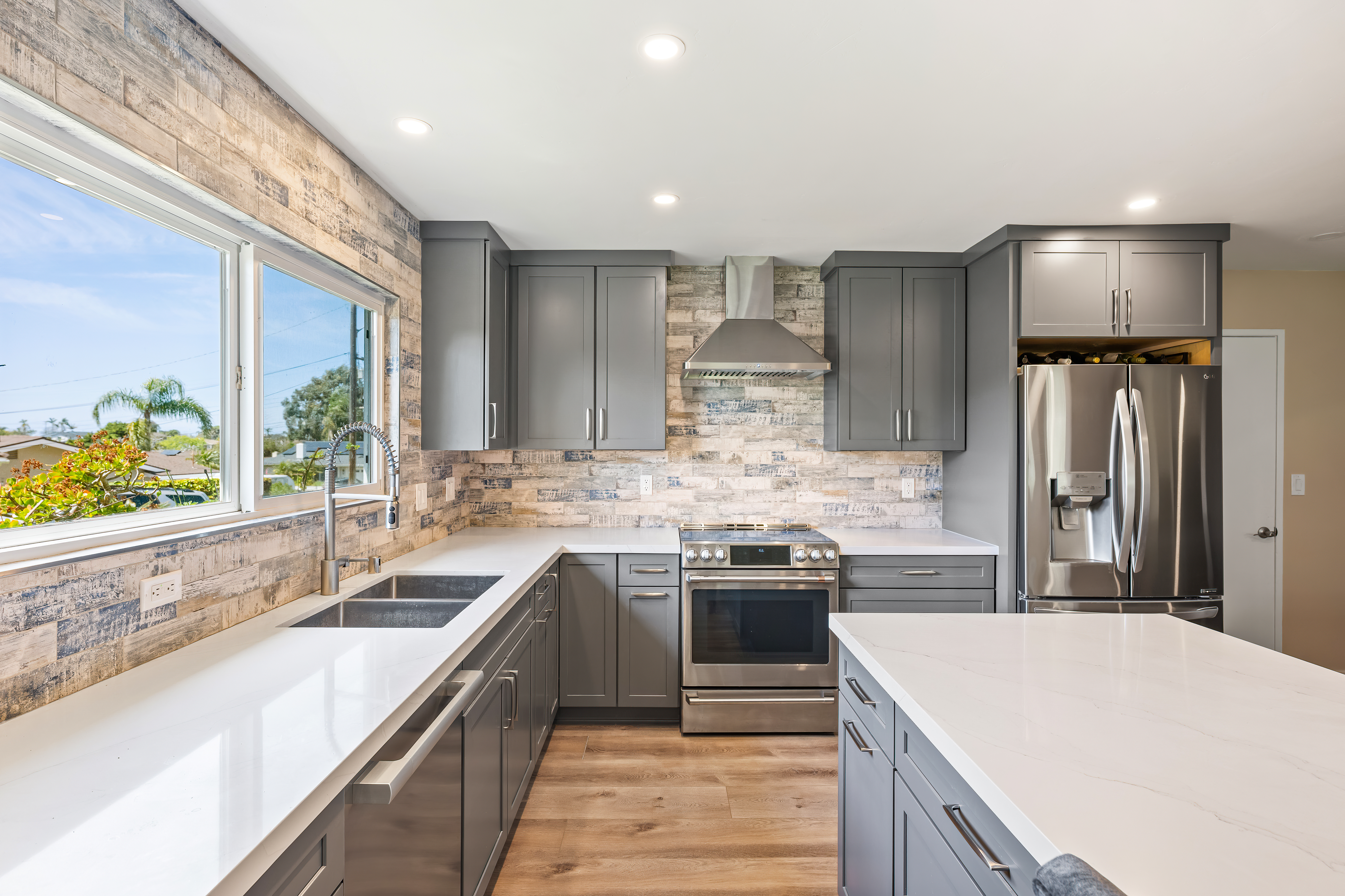 North Star Drive kitchen photo 2