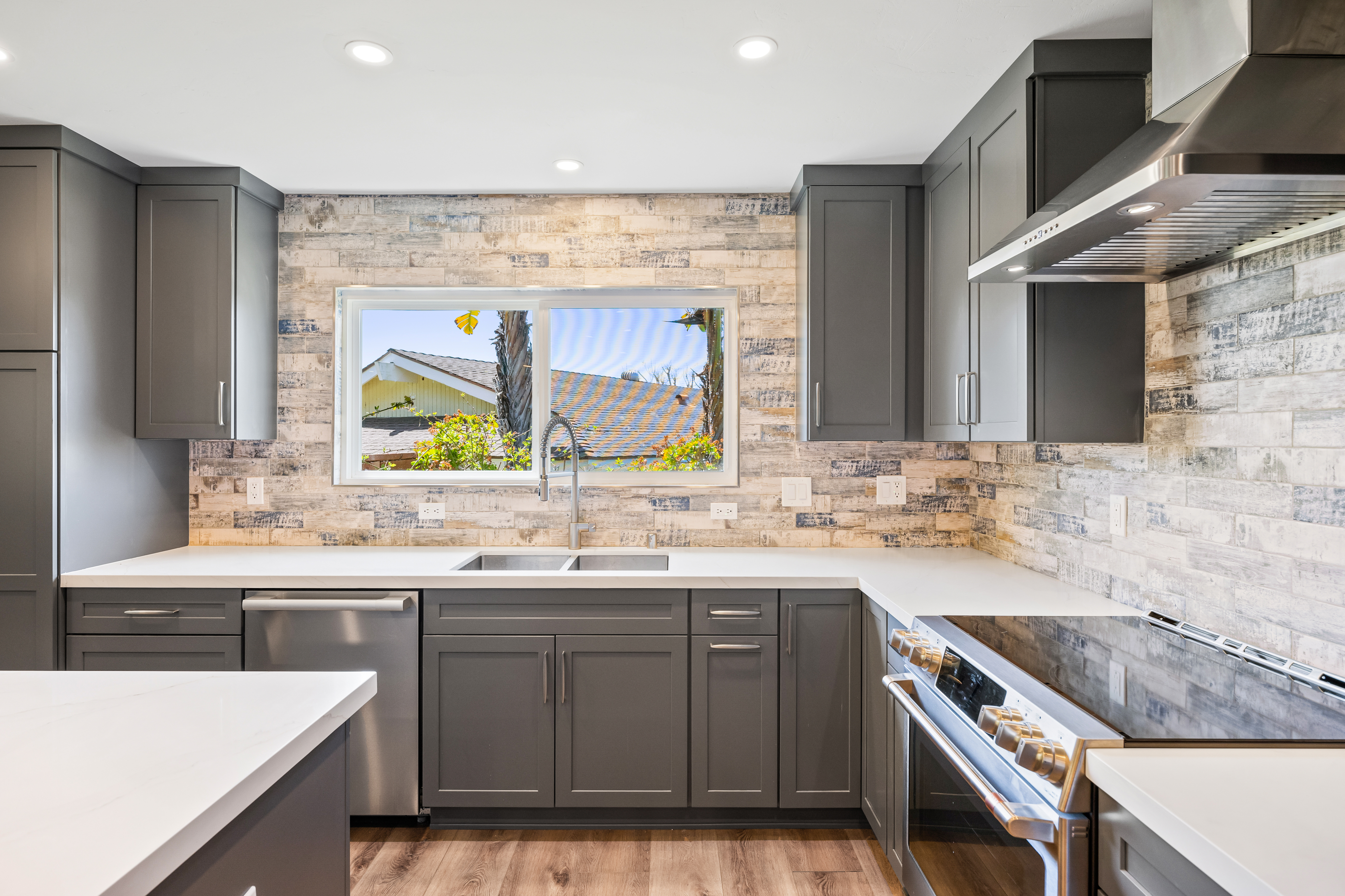 North Star Drive kitchen photo 4