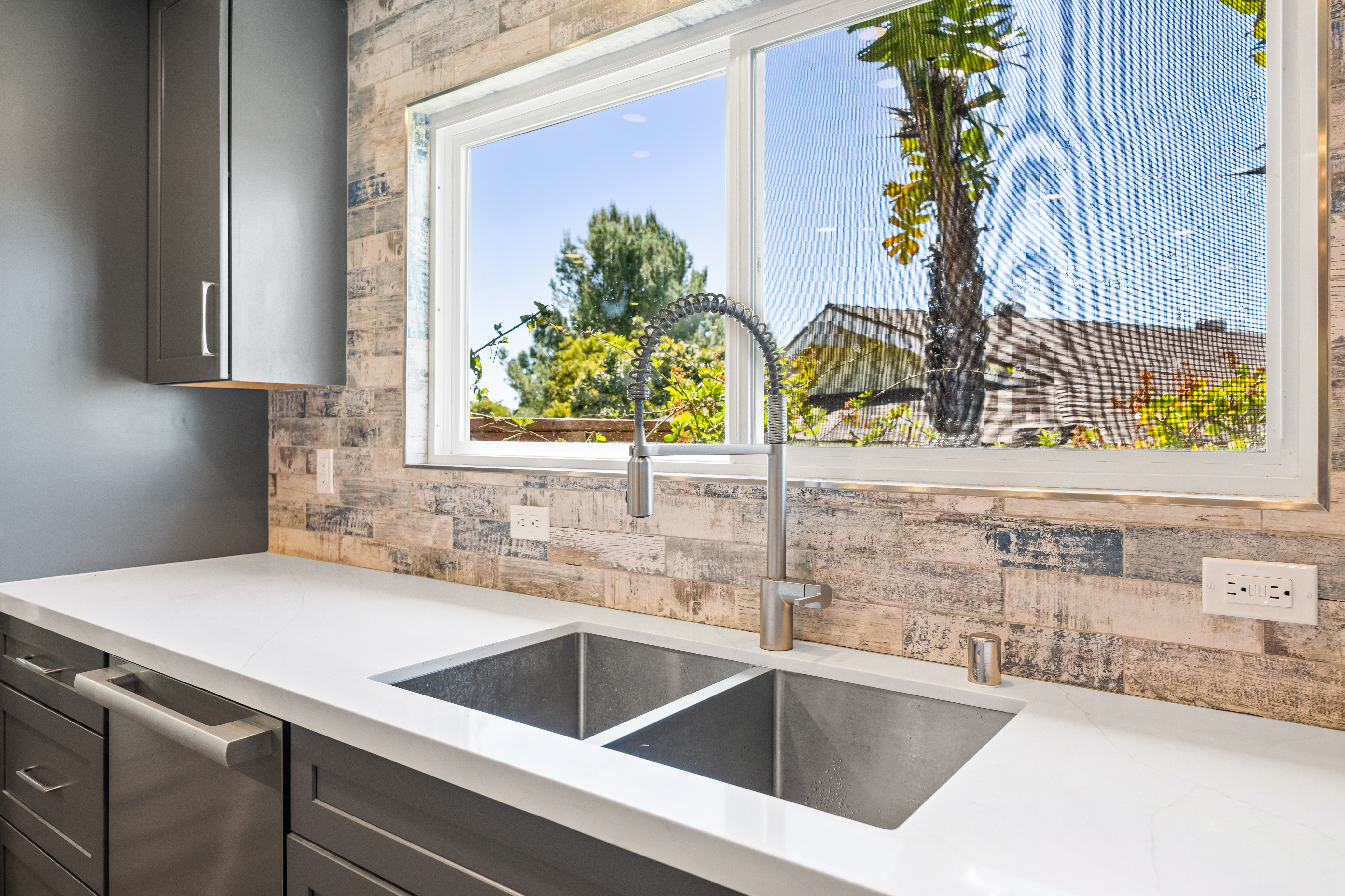 North Star Drive kitchen photo 5