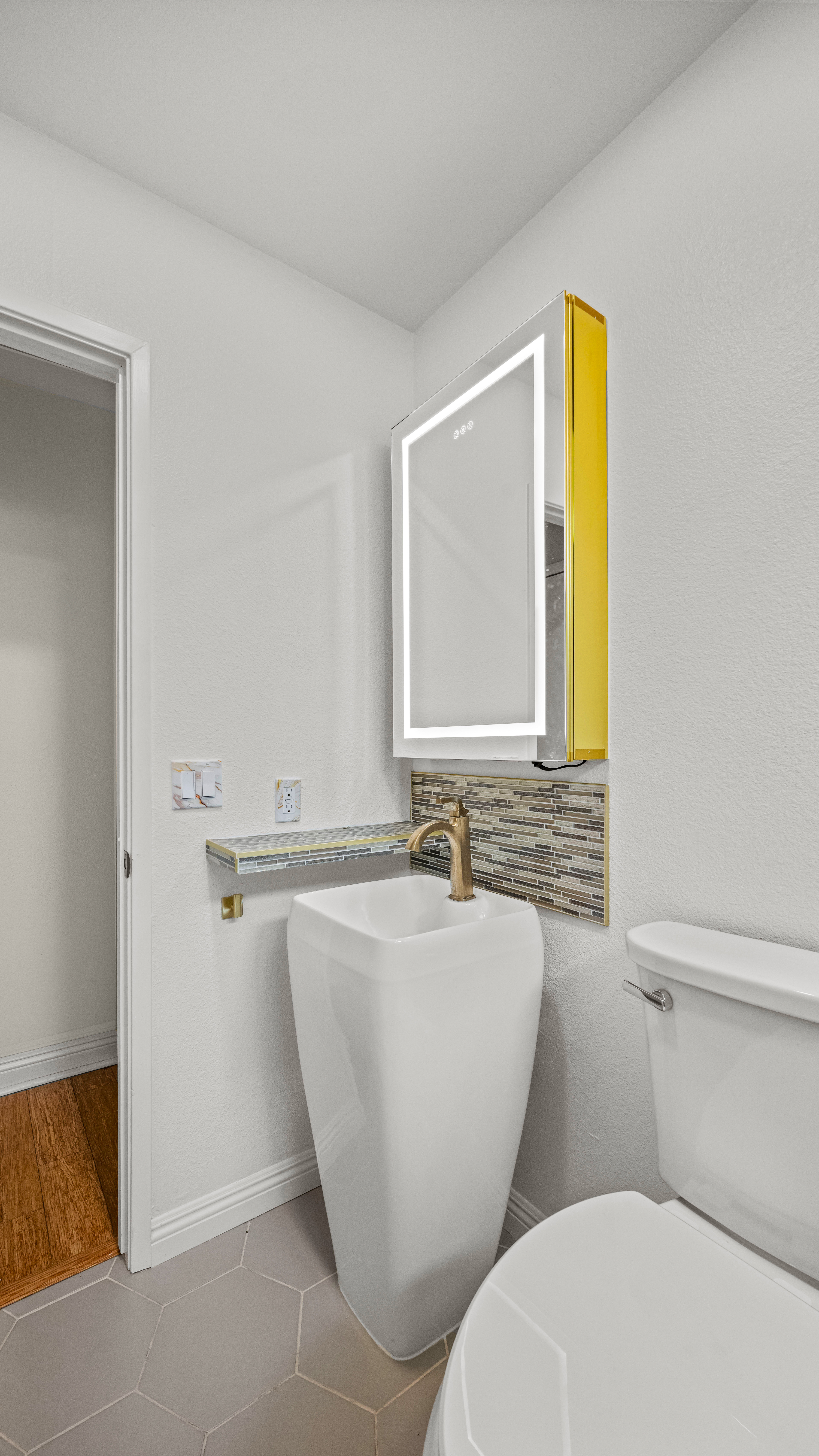 Willowhaven Road bathroom remodel by Guild Builders